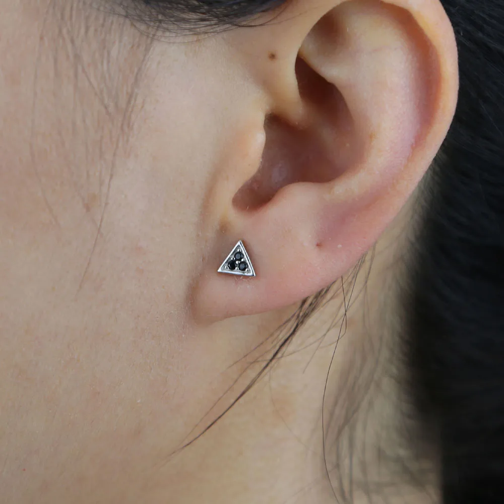 Серьги-гвоздики с опалом и красивым крошечным треугольником