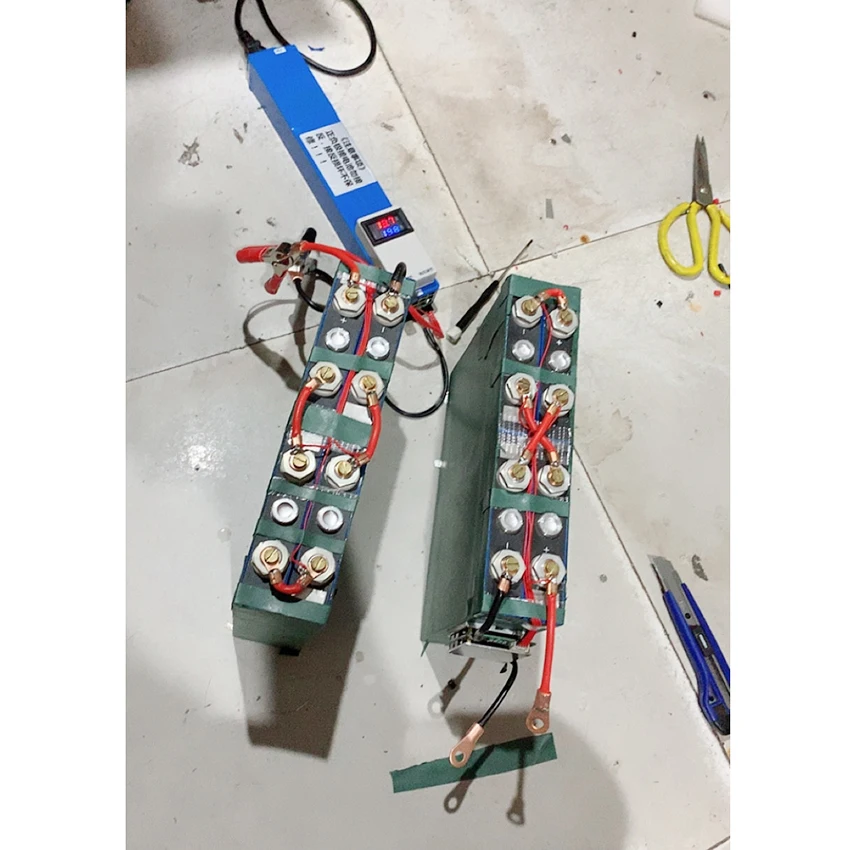 Регулируемое зарядное устройство 1A - 50A ток 2,6 V ~ 29,4 V Напряжение ...