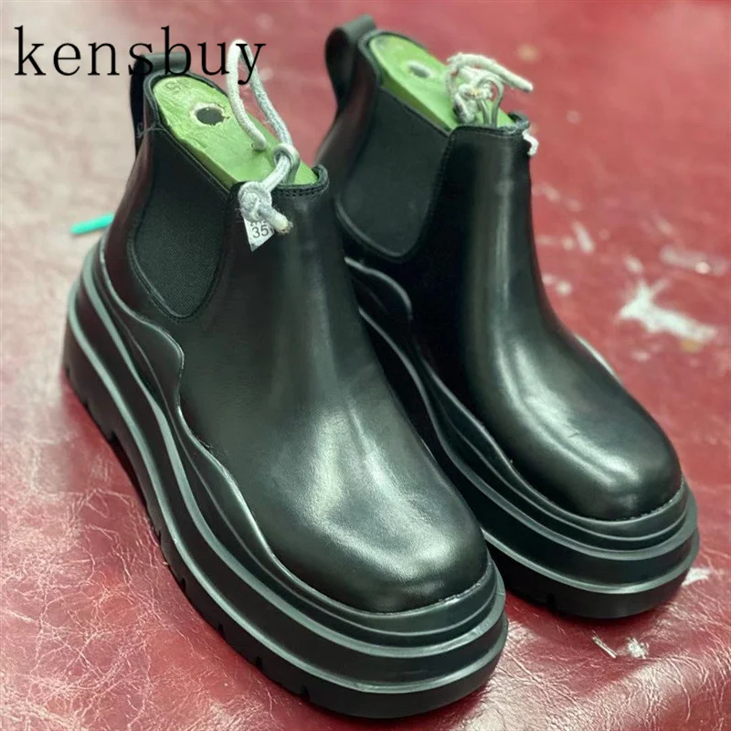 

Women New Fashion Platform Ankle Rain Boots Summer Mixed Colors Round Toe Concise Punk Martin Boots Design Casual Gladiator Shoe