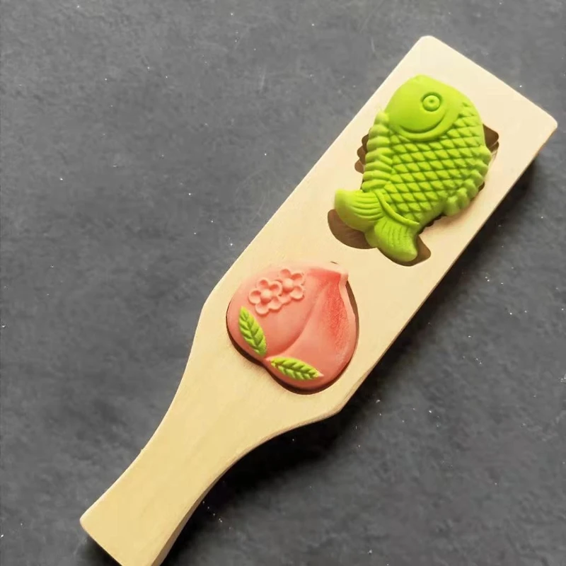 

Gourd Peach Wooden Moon Cake Mold Pastry Baking Tool for Making Mung Bean Mould