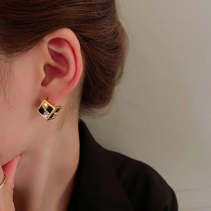 

U-Волшебная темпераментная черно-белая клетчатая искусственная кожа для женщин блестящие кубические циркониевые золотые металлические се...