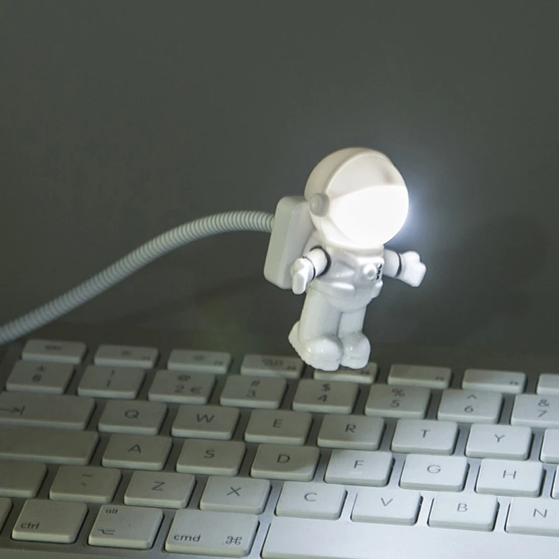 

Astronaut Nachtlicht Flexible LED Lesen Lampe Kreative Mini USB Rohr Raumfahrer Laptop PC Tastatur Notebook Tisch Schreibtisch
