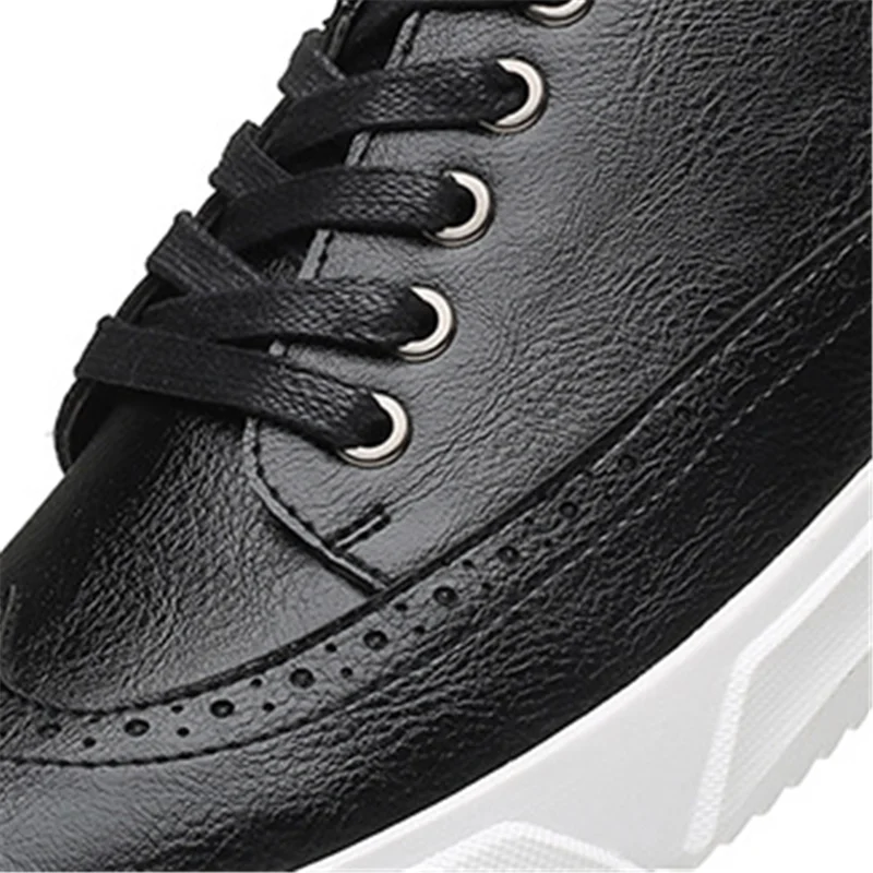 

Spring Autumn High quality Leather Fashion Wild Sneakers Men Wear-resistant non-slip bottom Men Breathable Casual Flats Shoes