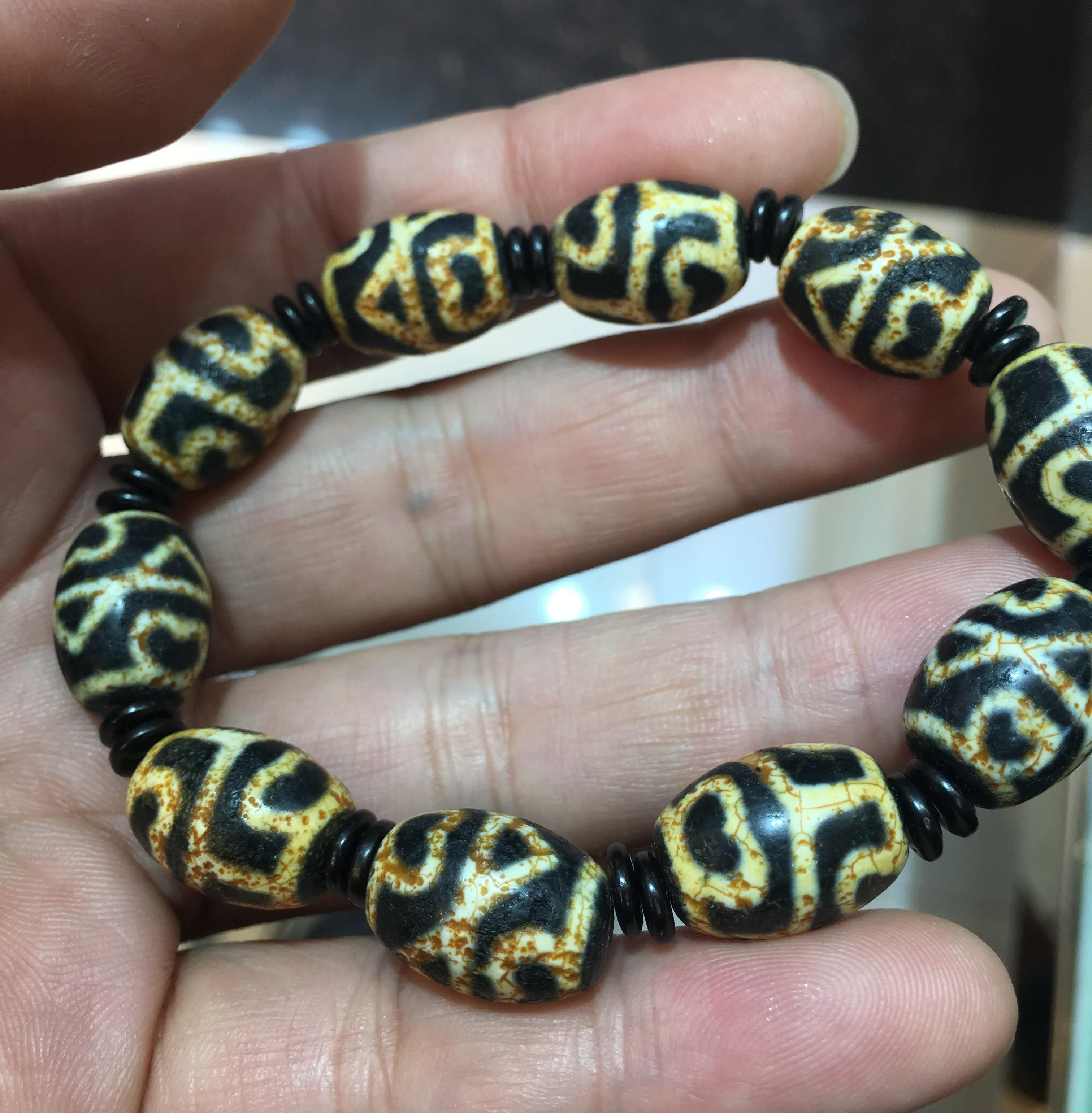 Rare Magic Tibetan Old Agate DRAGON VEIN MULTI SYMBOL Totem dZi Bead Bracelet Bangle | Beads