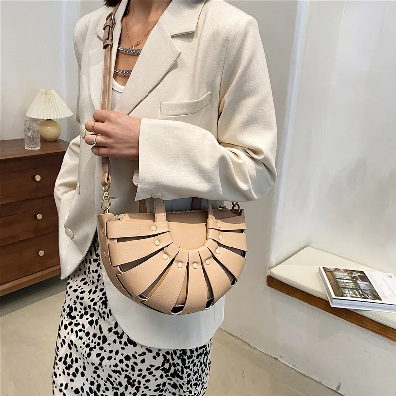 

ShenYanFineLife. Crossbody Shoulder Bag. Korean Version. Texture. 2021 New. Trendy Girl. Retro Personality. Trendy Fashion. -075