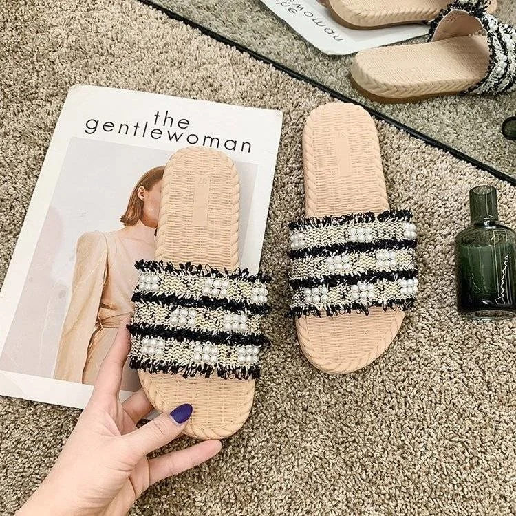 

2021 new summer cool slippers for women to wear wet water girl's heart string beads