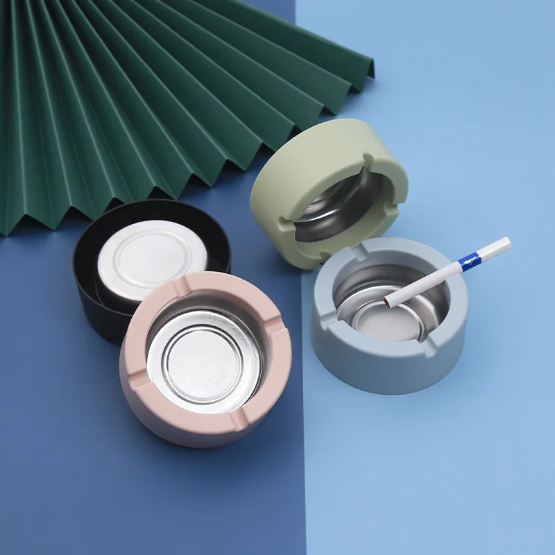 

Simple Nordic Style With Smooth Lines Plastic PP Ashtray