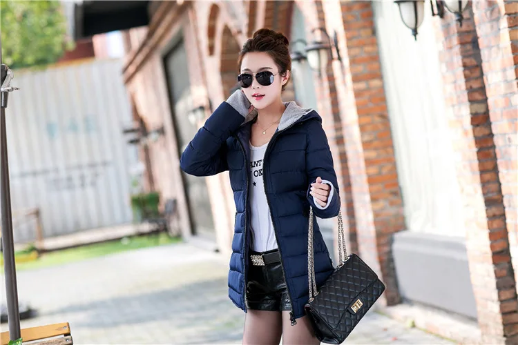 Winter Warm Cotton Jacket Women's Large Size Long Jacket New Ultra-light Slim Hooded Windproof Down Jacket Women's Jacket