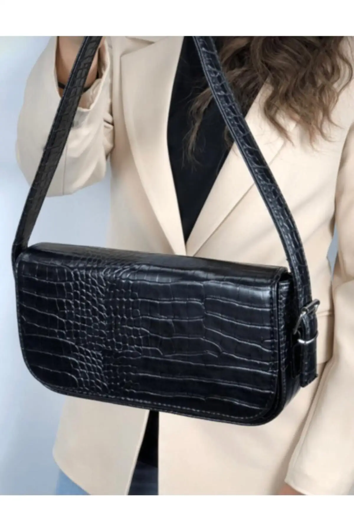 

Softcover Baguette Bag Arrow Black Croc