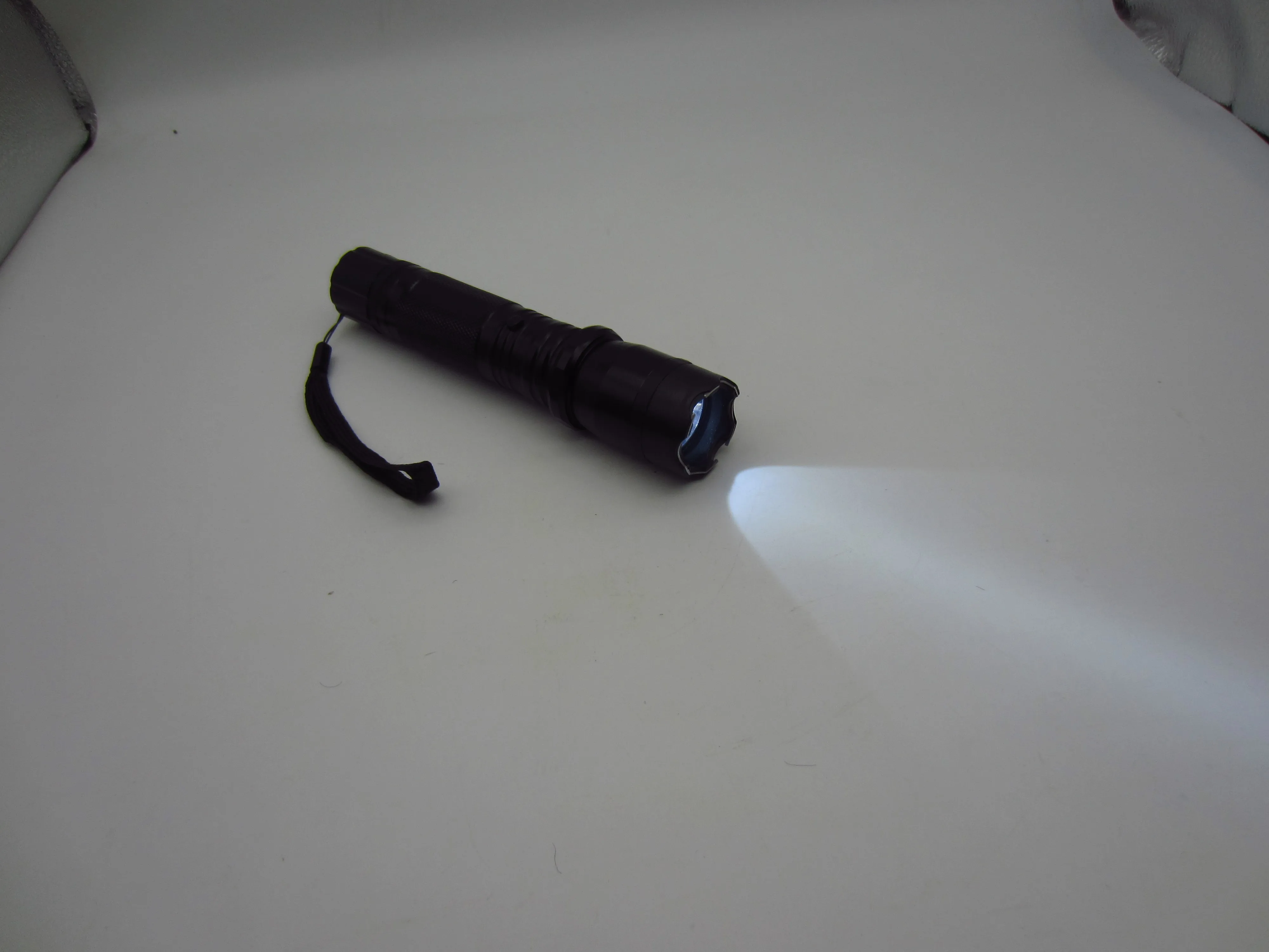 

outdoor hunting hiking torchlight,self-denfence light,mini rechargeable lamp