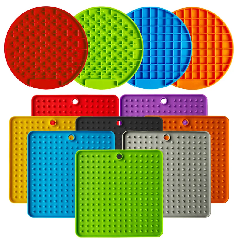 

Silicone Dog Feeder Lick Mat Cat Feeder Lick Pad for Dogs Cats Lick Mat Dog Bath Buddy Slow Food Sucker Lick Pad Pet Supplies