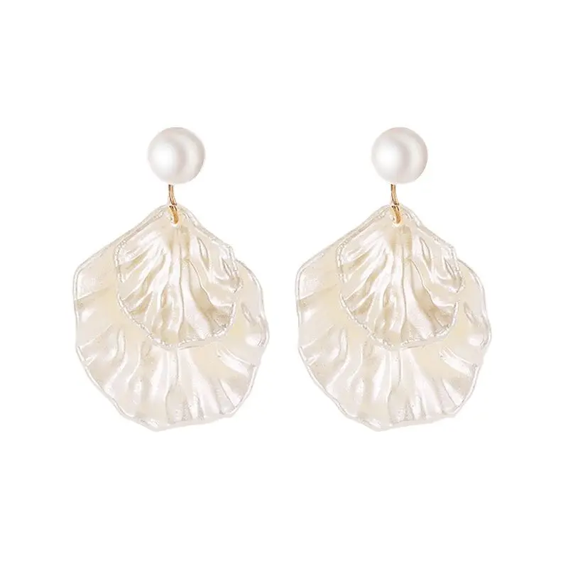 

Pearl Shell Temperament Women's Earring Multifunctional Natural Wind Irregular Art Girl Anxiety Relief Earrings