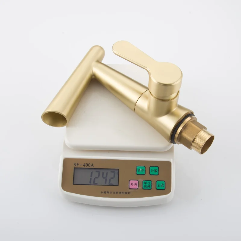 Однорычажный смеситель для раковины вращающийся на 360 градусов Носик латунный