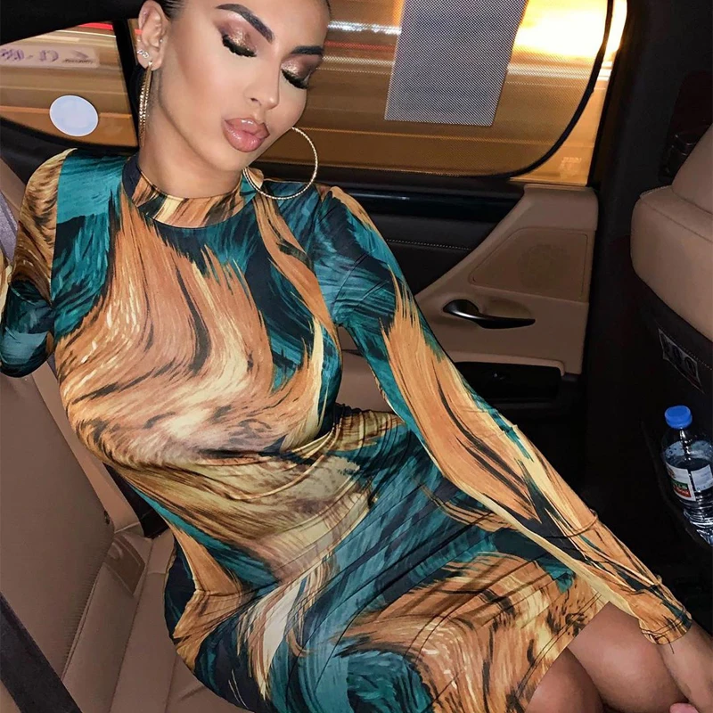 Платье женское облегающее средней длины с длинным рукавом и принтом|Женские