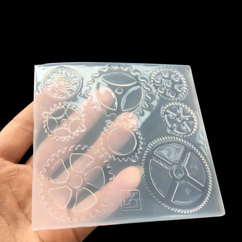 

1 pcs UV Hars Sieraden Vloeibare Siliconen Mal Punk Stijl Gear Resin Charms Hanger Mallen Voor DIY Intersperse Versieren Maken