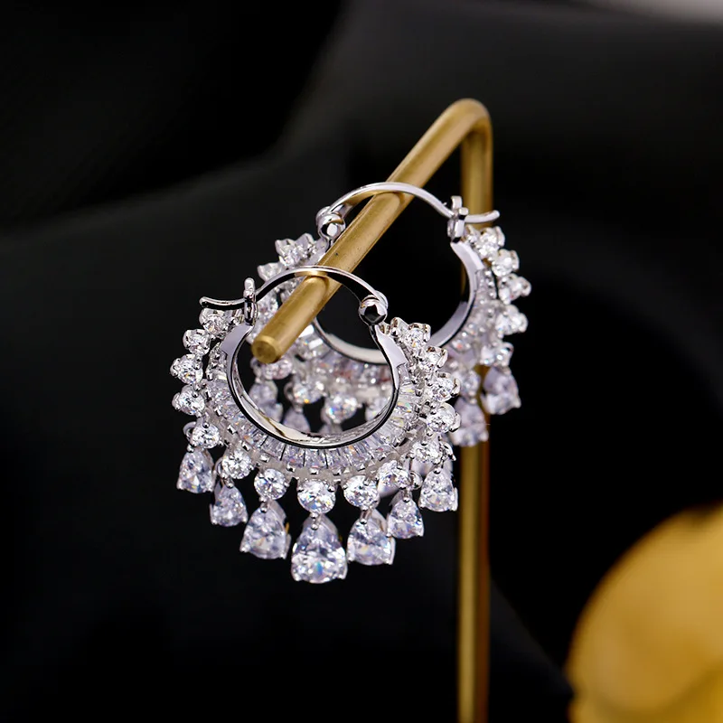 1 Пара прозрачных CZ полностью украшенных серьги Романтические серьги Хуп Дэнгл Модные ювелирные изделия.