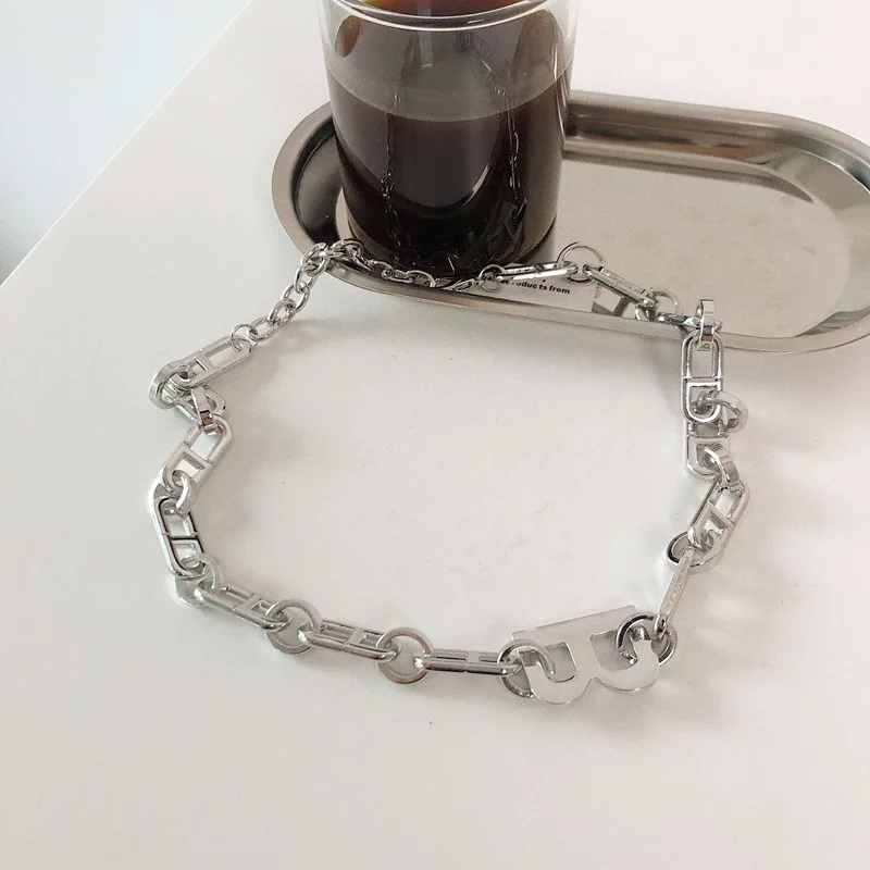 

The Letter Thick Chain Wide Version Necklaces Female with Texture Cold Wind Clavicle Chain Tide Bar Rock Party Jewelry