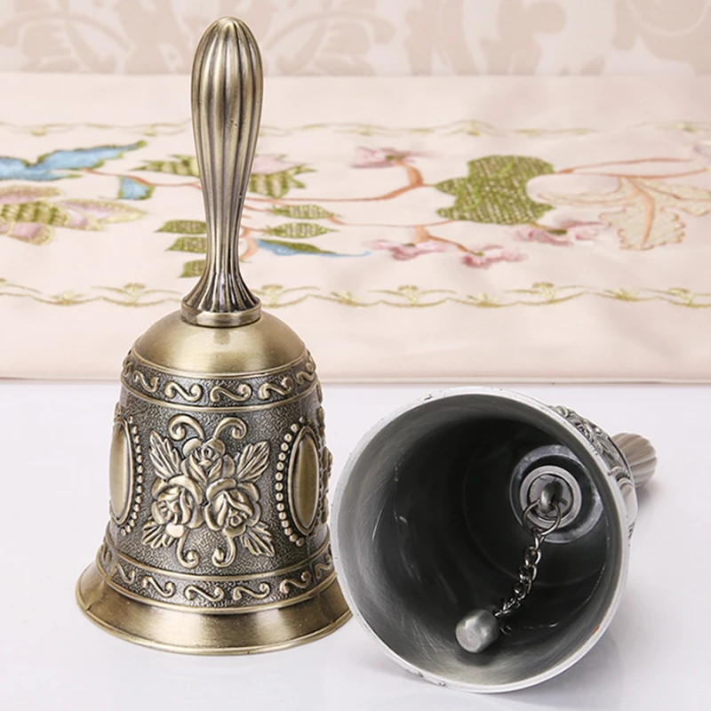 

Hand Bell Alloy Crafts Golden European Retro Bar Restaurant pass Dishes Class Bell pet Training Bell Home Wedding Decoration