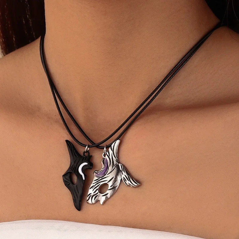 2021 New Couple Necklace Jewelry Animal Mask Two-tone Mysterious Stitching Pendant Gift Party for Gifts | Украшения и аксессуары