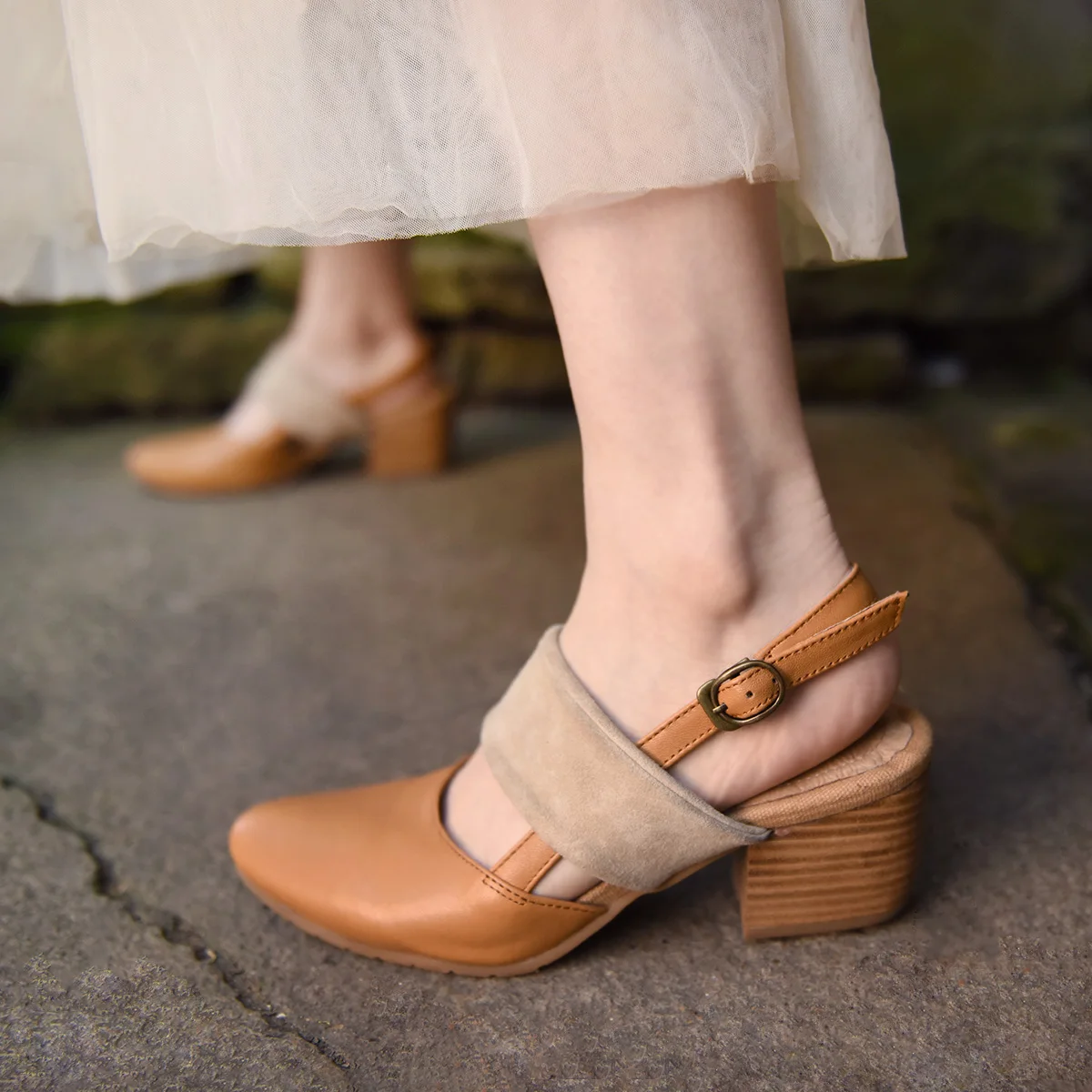 

Женские босоножки на высоком каблуке 6,5 см, с острым носком