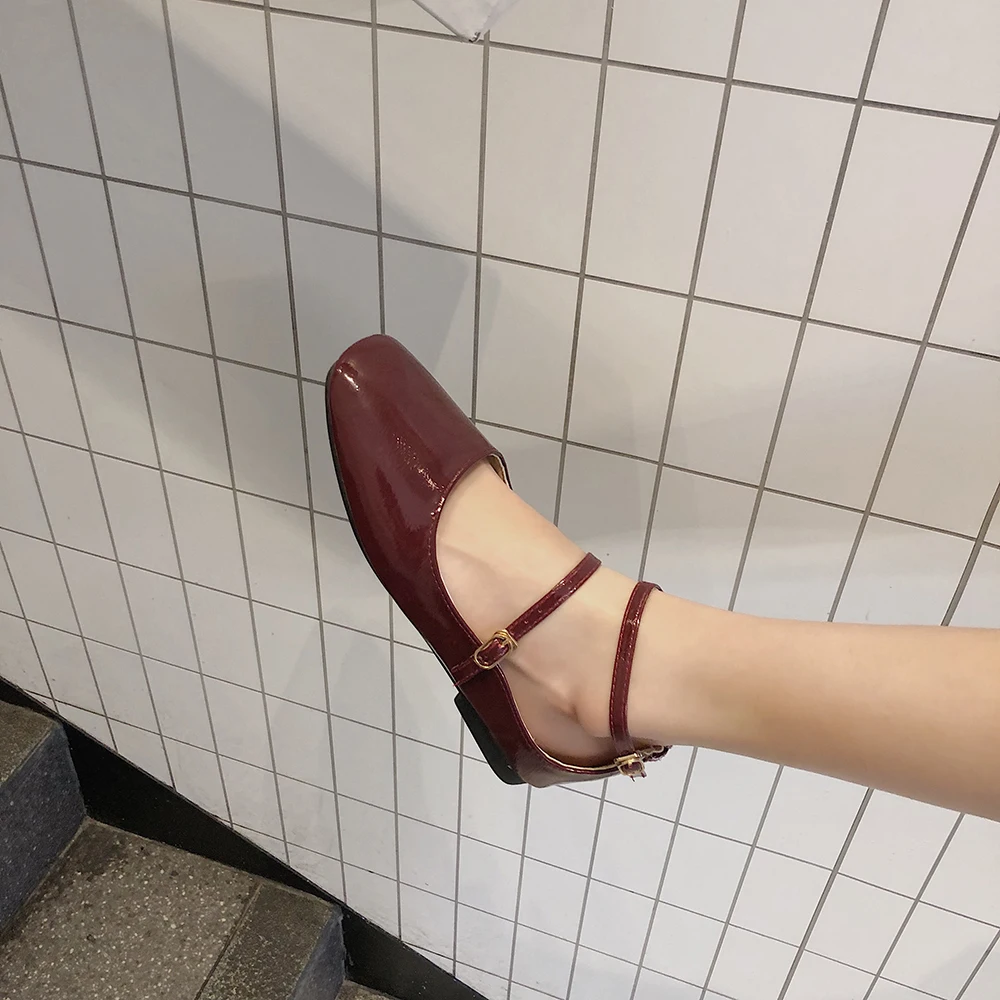 

Flat women's shoes 2020 new spring wild Korean square head flat buckle flat shoes ladies fashion college style Mary Jane shoes