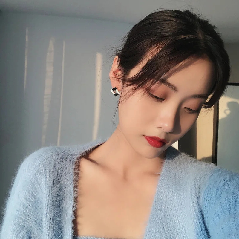 

Cool Individual Hollow Square Stud Earrings Black Simple Vintage Earrings for Women 2020