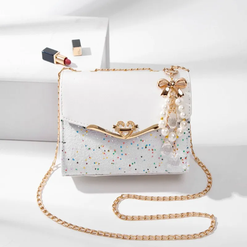 

2020 female bag new web celebrity ins wind one shoulder inclined bag, fashionable joker small sweet wind chain bag handbag