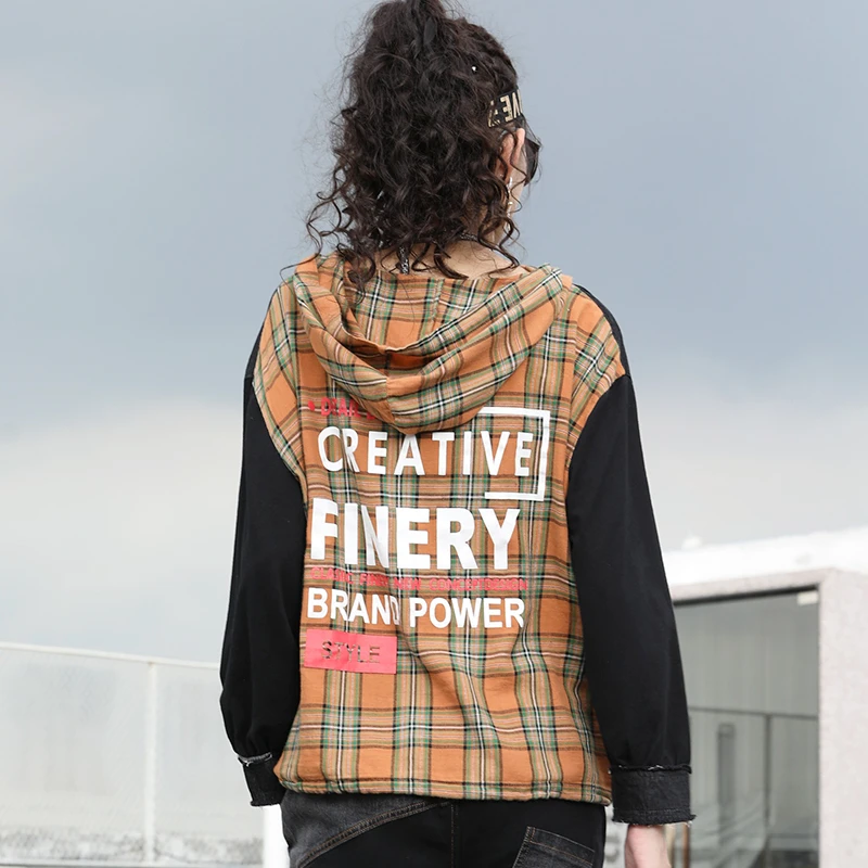 Женская джинсовая куртка Max LuLu черная Повседневная из денима в клетку с принтом