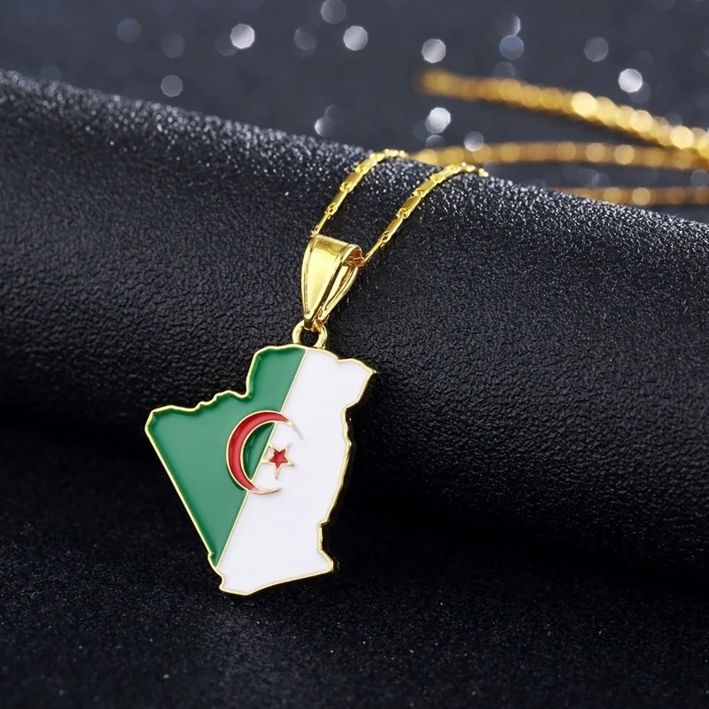 

Map Shape Unisex Flag Pendant Necklace Gold Fashion Hip Hop Necklace Jewelry