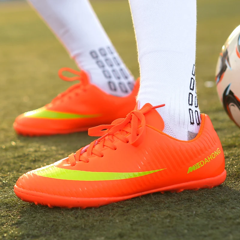 

New Men Football Boots Outdoor HighTop Sneakers Kids Soccer Shoes Cleats Athletic Sport Shoes AG/TF Profession Outdoor sneakers