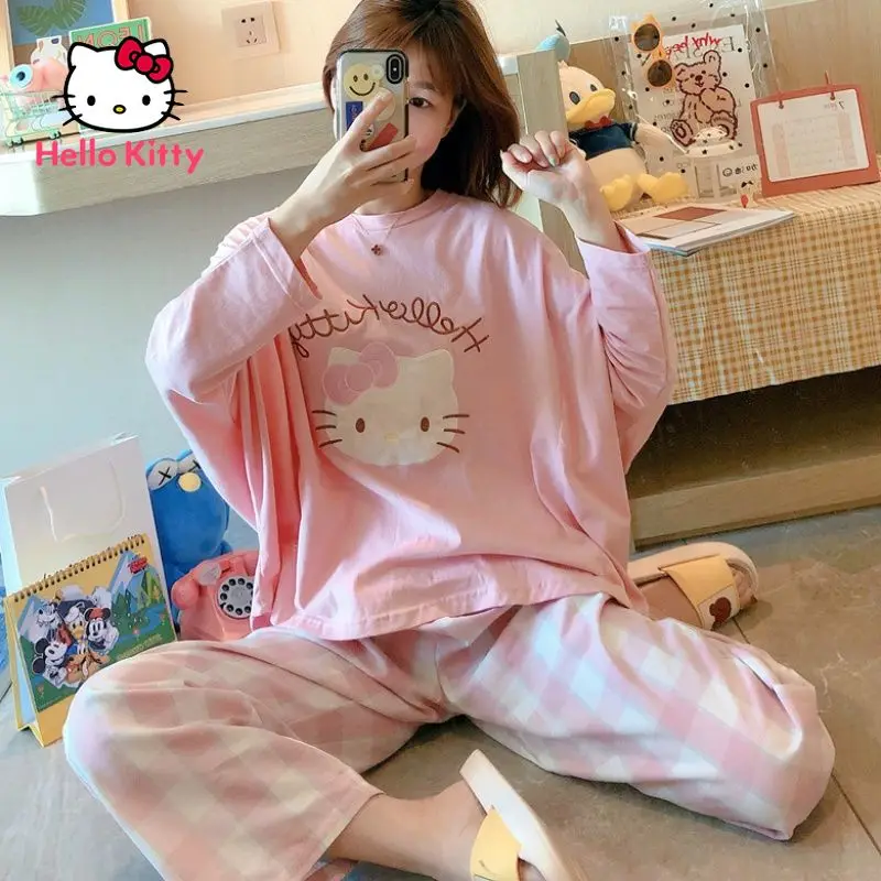 

Hello Kitty Loose Casual Pajamas Spring and Autumn Sweet Home Service Two-piece Long Sleeve
