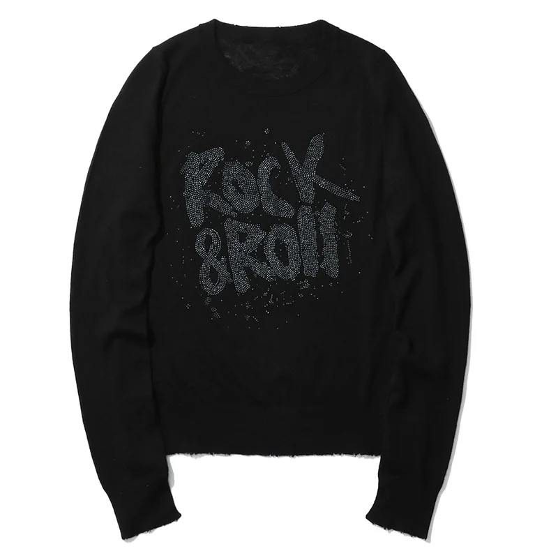 Черный шерстяной свитер потертый круглый вырез спереди череп буквы Стразы