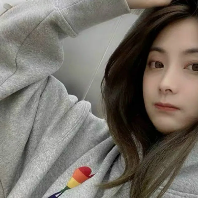 

Autumn Winter New Pattern Fashion Versatile Rainbow Love Letter Embroidery Men Women Hoodies Plush Pullover Sweater A1