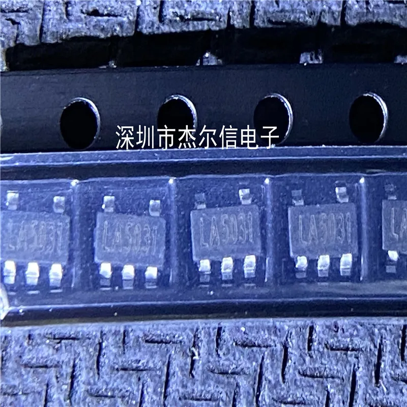 100% новый и оригинальный ADP121-AUJZ33R7 маркировка: LA5 SOT23-5 в наличии