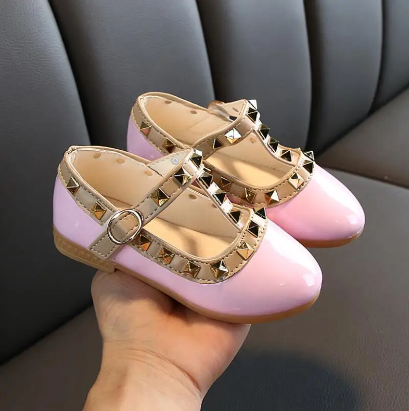 2020 новые сандалии для девочек детская кожаная повседневная обувь детские