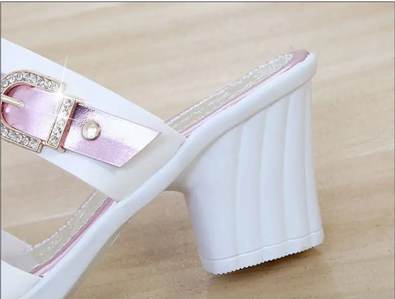 2018 женские босоножки Модная летняя обувь с открытым носком Повседневные тапочки