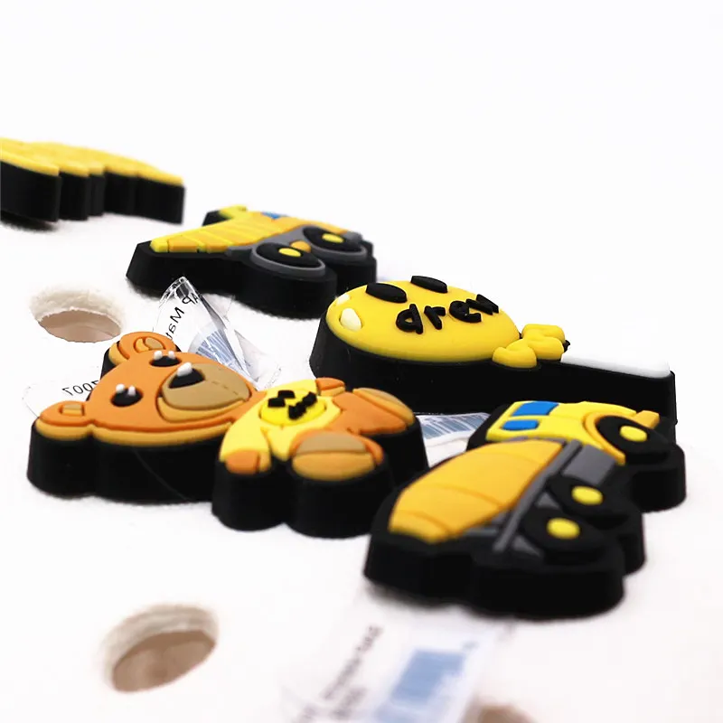 Novely PVC Yellow Truck Shoe Charms Sandals Accessories Cute Bear Lollipop Shoe Decoration for Croc jibz Kids Party X-mas Gifts