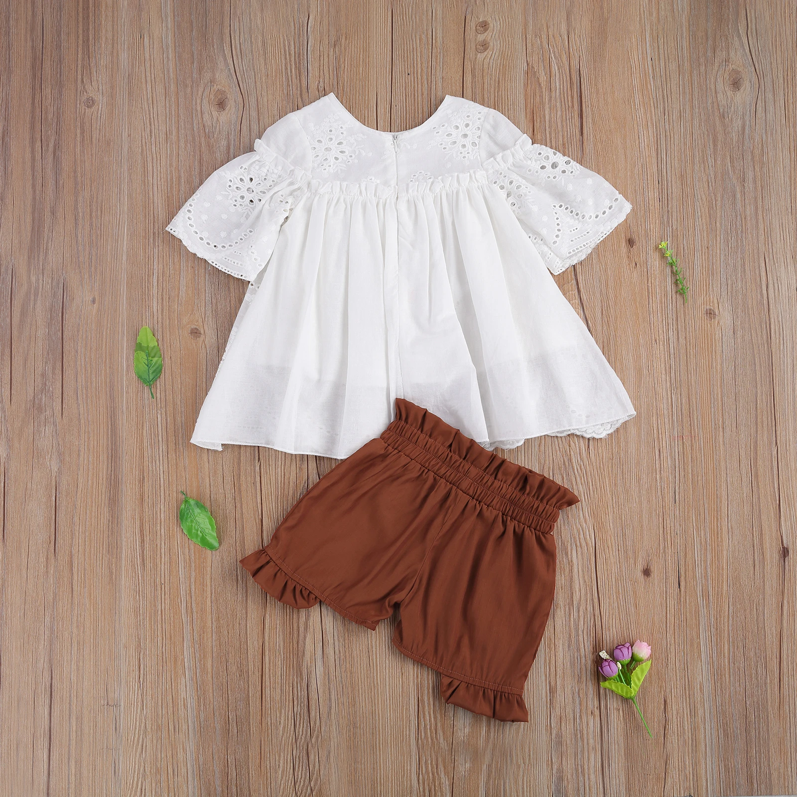 

1-6Y Summer Lovely Baby Girls Clothes Sets Short Sleeve Lace Flowers T Shirts Tops Solid Shorts 2pcs
