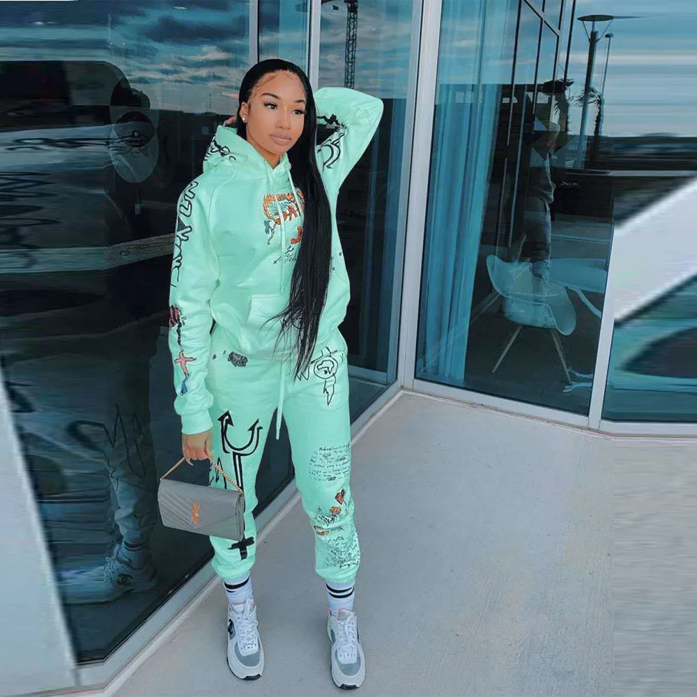 

Harajuku Fleece Warm Sporty Tracksuit Women Set Long Sleeve Hooded Graffiti Sweatshirt and Jogger Sweatpant Hip Hop Fall Winter