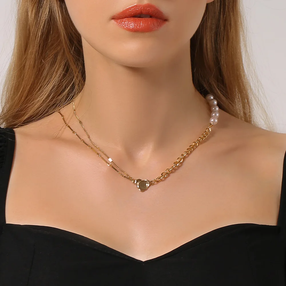 

Korean Fashion White Imitation Pearl Choker Necklace for Women Bead Statement Necklace Elegant Temperament Planet Pendant Female