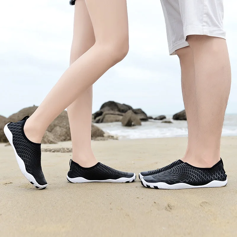 

Summer Breathable Sports Shoes Men Women Beach Shoes Quick Dry Lightweight Beach Jogging Swimming GYM Shoes Couples