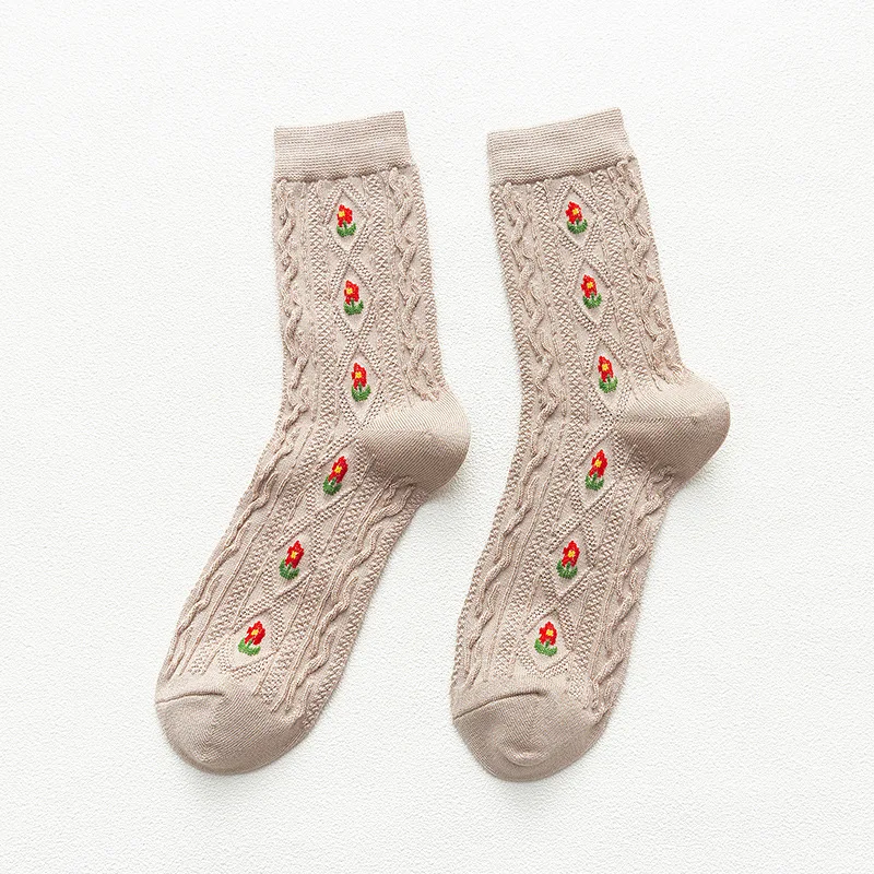 

New Korean sweet Flowers Autumn Winter Cotton Casual Socks Warm Women Streetwear Cute Funny Socks Happy Twist Socks
