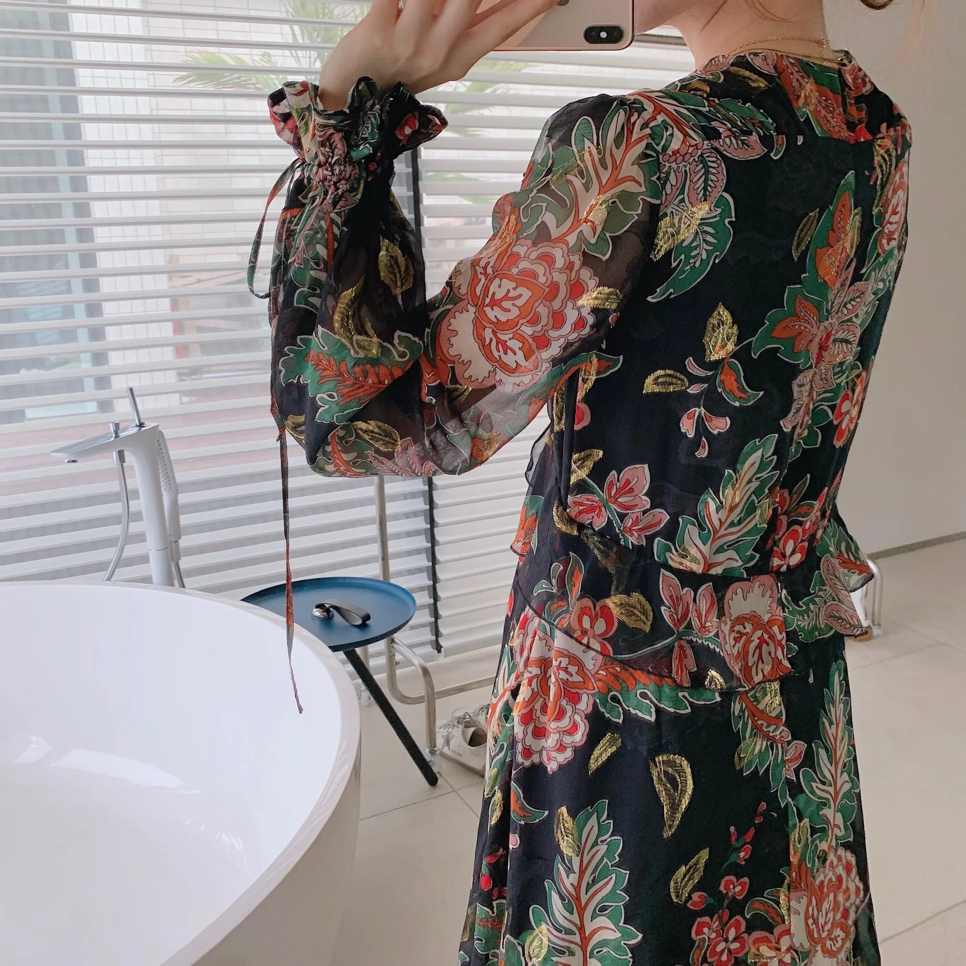 

Women Dress 100% Silk Gold Thread Jacquard V-neck Pleated Mini Dress