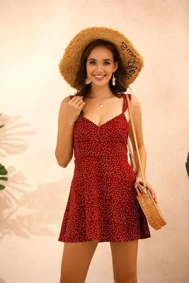 

Женское платье-мини с V-образным вырезом, без рукавов