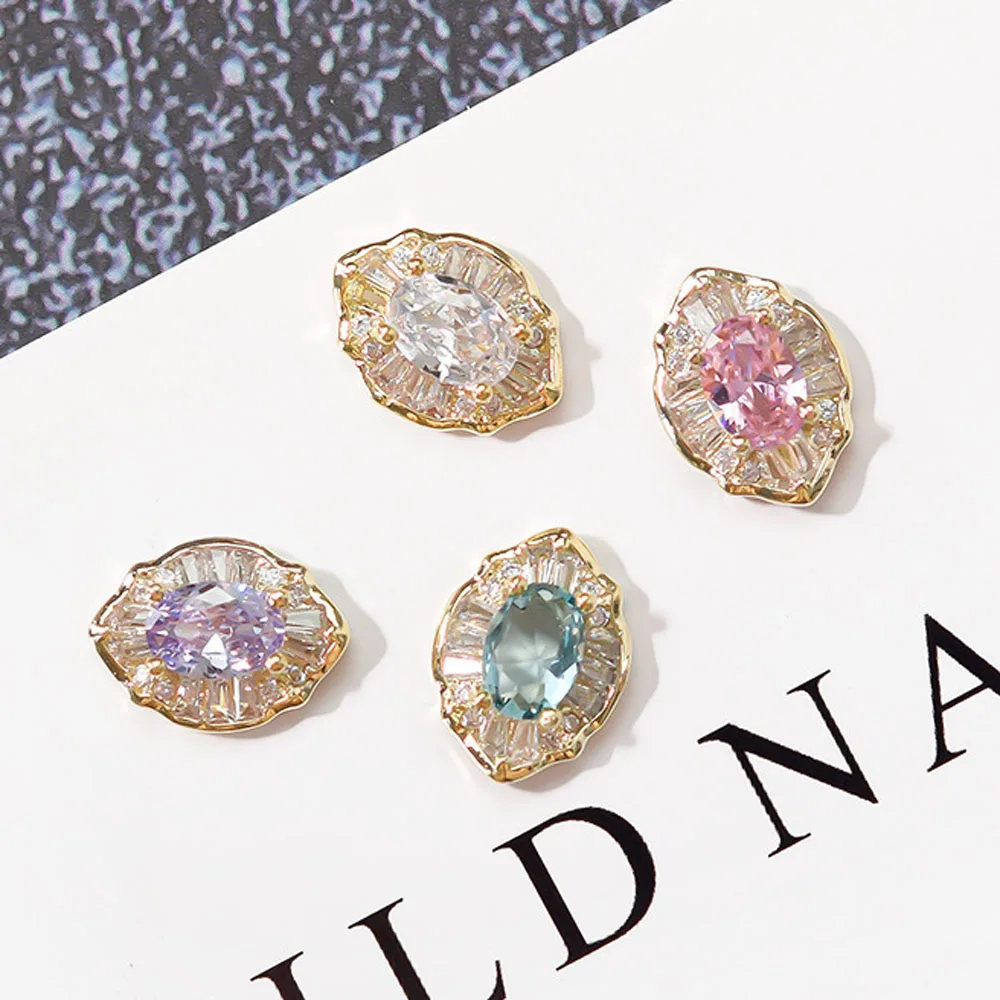 1 pcs Oval Zircon Nail Art Decorations 4 Color Rhinestone In The Middle 3D Crystal Alloy Charms Shiny Manicure Accessories 7*8mm