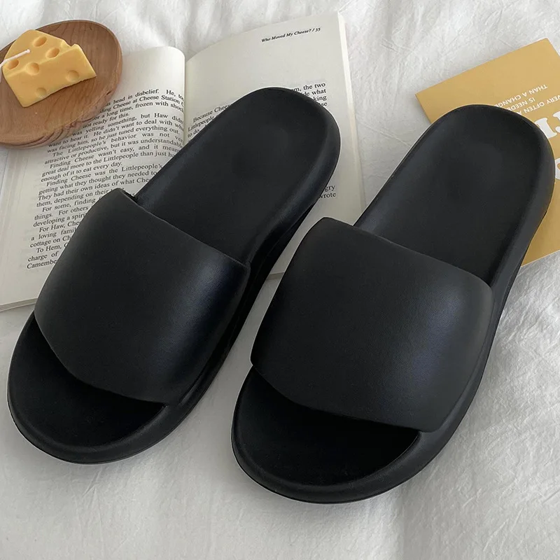The New Thicker Comfortable Slippers For MenAnd Women Home BathroomBath CoupleThick Bottom Home Sandals And Slippers Summer Wear