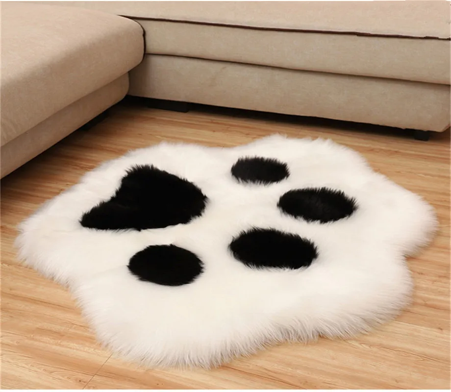 

Fluffy white sheepskin carpet bear's paw shaped floor mat bedroom antiskid living room Plush decoration household faux fur