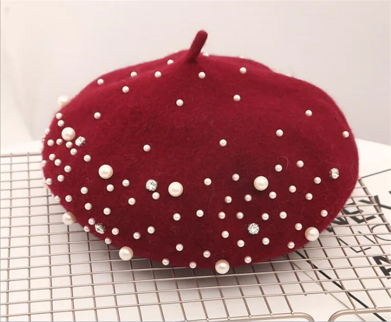 Женский теплый берет из кашемира с жемчужинами во французском стиле B1179 |