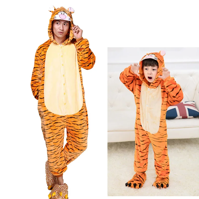 Tigger Зимние Семейные комплекты; фланелевые пижамы с единорогом для детей, взрослых, женщин, мужчин; Onesie Stitch kuguurumi; комплекты одежды для сна; Новинка - Цвет: Tigger