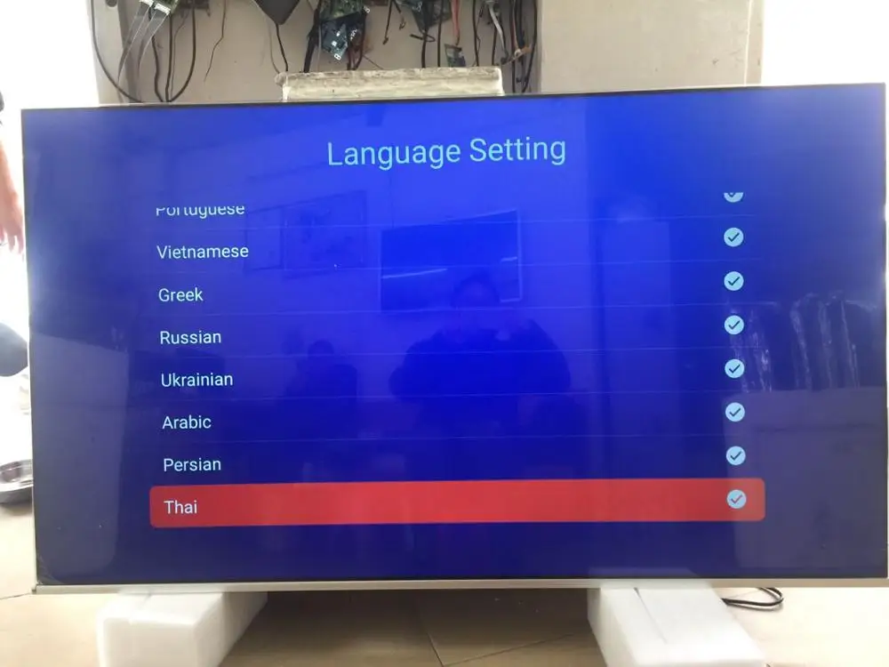 70 "дюймовый ЖК-монитор и android smart tv wifi bluetooth led с Dolby DVB-T2 S2 | Электроника